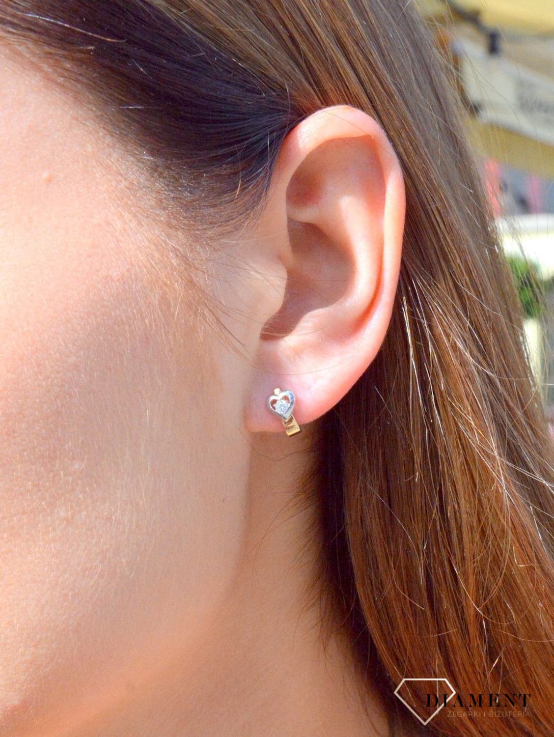 Złote kolczyki dla dziewczynki serduszka KL 3381 333. Delikatne złote kolczyki to idealna propozycja na prezent dla małej dziewczynki. Kolczyki w kształcie serduszka. Przepiękne, złote kolczyki dziewczęce.jpg